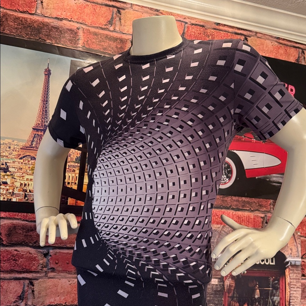 SHEIN Design Tee Shirt - Picture 17 of 17